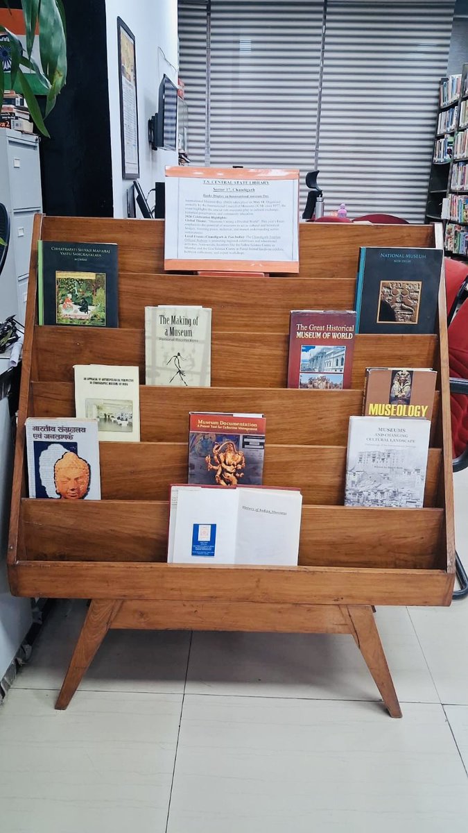 TSCSLibrary's tweet photo. Book Display organised on the occasion of International Museum Day today #InternationalMuseumDay  @RrrlfKolkata https://t.co/Uop1xUQ2LU