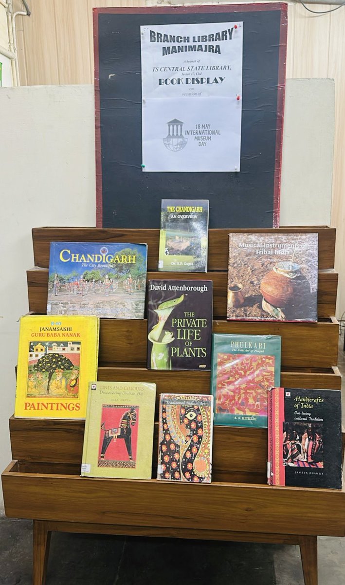 TSCSLibrary's tweet photo. Book Display organised on the occasion of International Museum Day today #InternationalMuseumDay  @RrrlfKolkata https://t.co/Uop1xUQ2LU