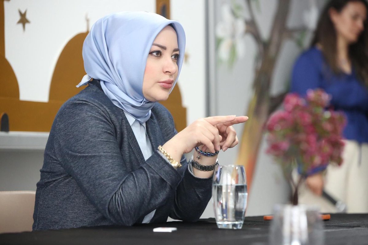 cigdemerdogantr's tweet photo. Kaynarca Şehit Mansur Cansız Anadolu İmam Hatip Lisesi öğrencileri ile bir araya gelerek “Maarifin Kalbinde Gençlik” konulu söyleşimizi gerçekleştirdik.

Gençlerimize tecrübelerimizi aktardığımız, onların fikirlerini ve hayata dair hedeflerini dinlediğimiz verimli bir buluşma oldu.

Türkiye Yüzyılı’nın inşasında söz sahibi olacak gençlerimizin azmi, donanımı, milli ve manevi değerlerine bağlı duruşu bizlere umut veriyor.

Kıymetli öğrencilerimize bizimle aynı heyecanı paylaştıkları için teşekkür ediyorum.