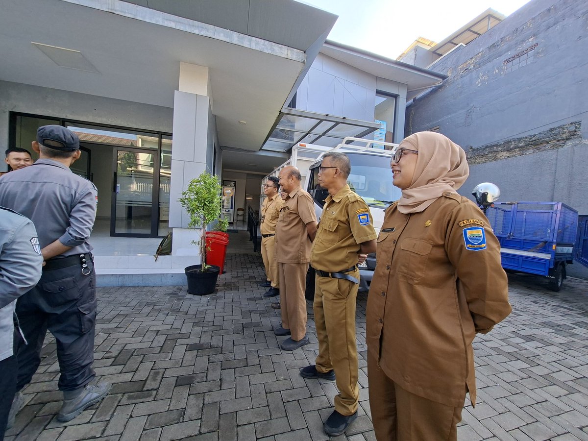 Kel_Batar's tweet photo. [ 18 Mei 2026 ] Apel Pagi Tingkat Kelurahan Babakan Tarogong Kecamatan Bojongloa Kaler

#batarmelesat #2026 #bojongloakaler #kotabandung https://t.co/QOdEDSuLY0