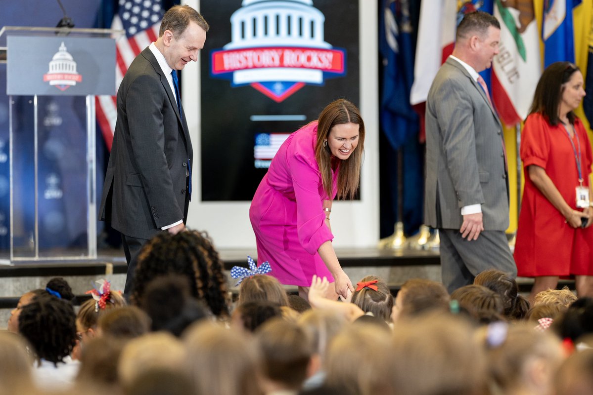 Sarah Huckabee Sanders tweet media