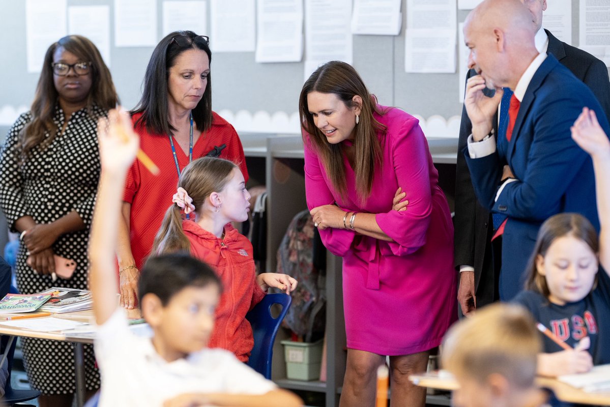 Sarah Huckabee Sanders tweet media