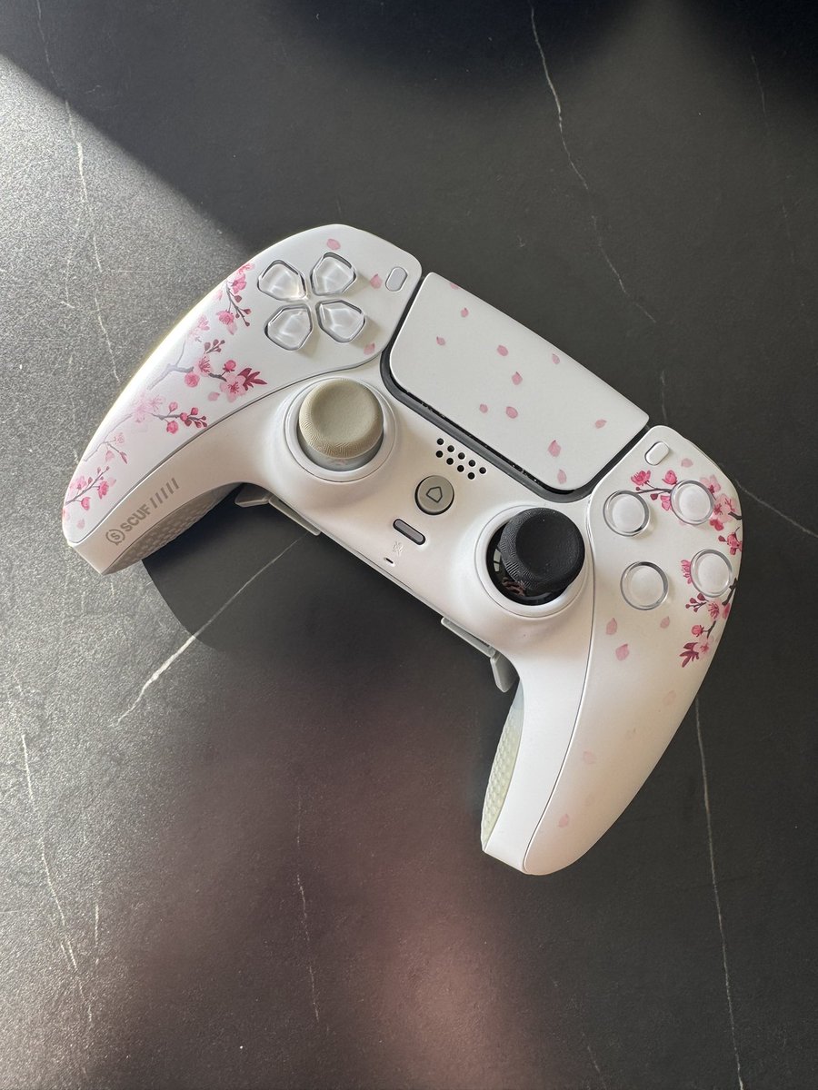 controllerlab_'s tweet photo. Installation et calibrage joysticks Hall Effect TMR pour @Mts_Anto ! https://t.co/xS6WdagoRn