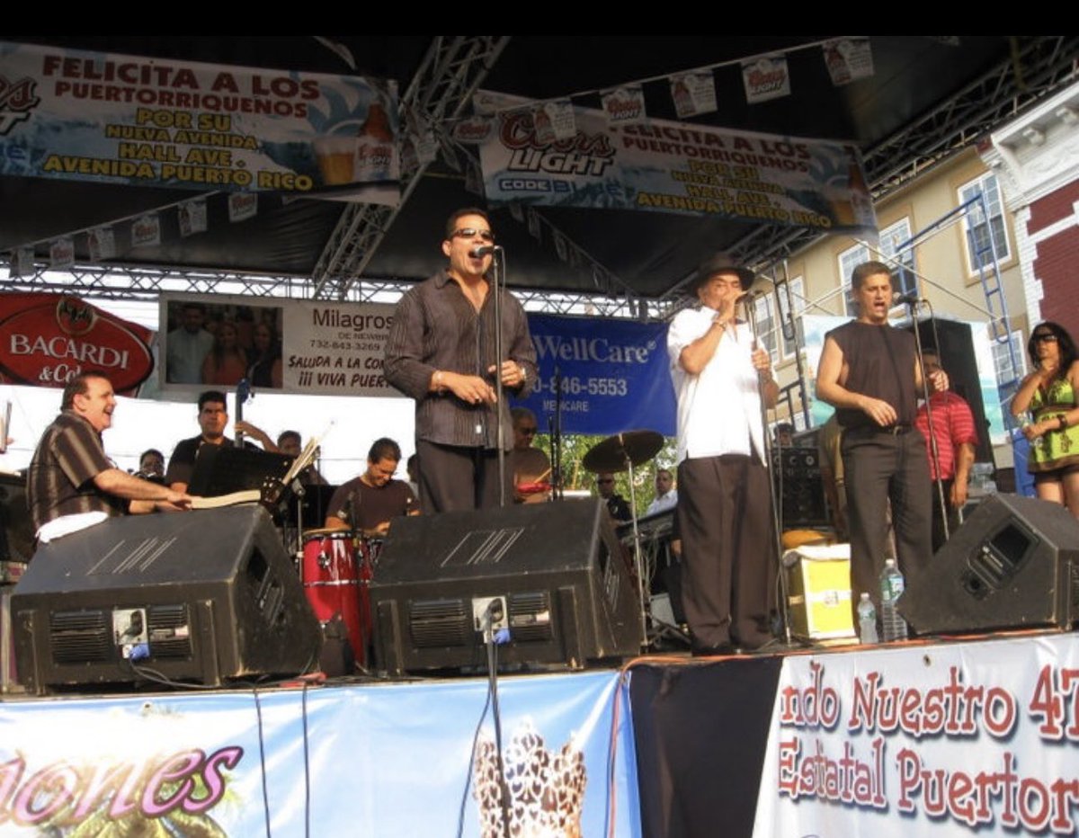 admpilot's tweet photo. @Mercader1  tuve el gran privilegio de cantar con Raphy Leavitt y La Selecta.  Sammy Marrero es el responsable de yo ser salsero, su voz, interpretación y esas letras de Raphy me cautivaron cuando apenas era un niño.  Que descanse en Paz Sammy y Raphy. https://t.co/b5E8HbsHvg