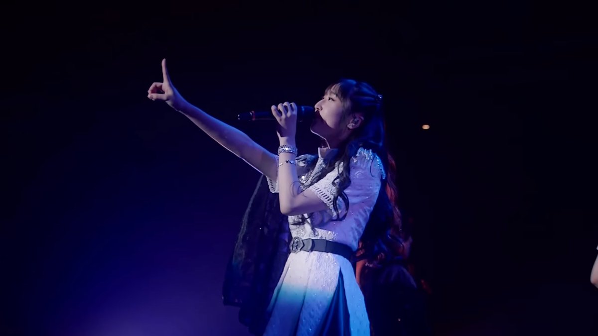 katsu_curry's tweet photo. Juice=Juice「トウキョウ・ブラー」の印象的な歌詞
「五つ星手放して　一番星を目指す」は作詞の山崎あおいさんによると
「誰かに評価されての五つ星よりも自分で1番星と思える自分になろう」
という意味らしいが、オリメンとの別れと引き換えに上を目指すと解釈したヲタ考察が大好き https://t.co/KUaOu2N7zo