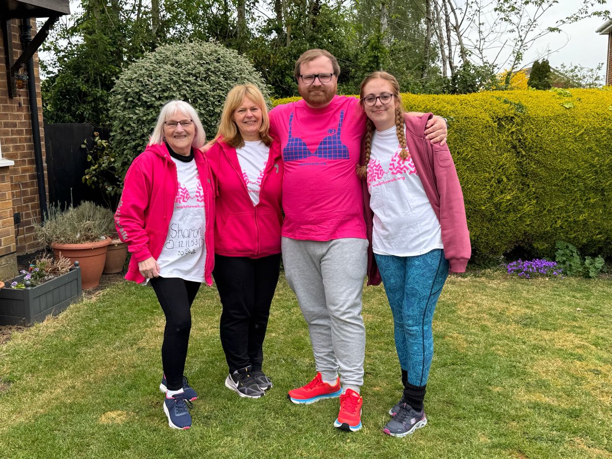 RAeSDomW's tweet photo. A shameless piece of self-promotion, but at the weekend I took part in the London Moonwalk to raise funds for breast cancer research.

Walking the Half Moon (15.1 miles) was a great laugh, but the legs and feet don’t half ache today! https://t.co/pEwPF3a6K6