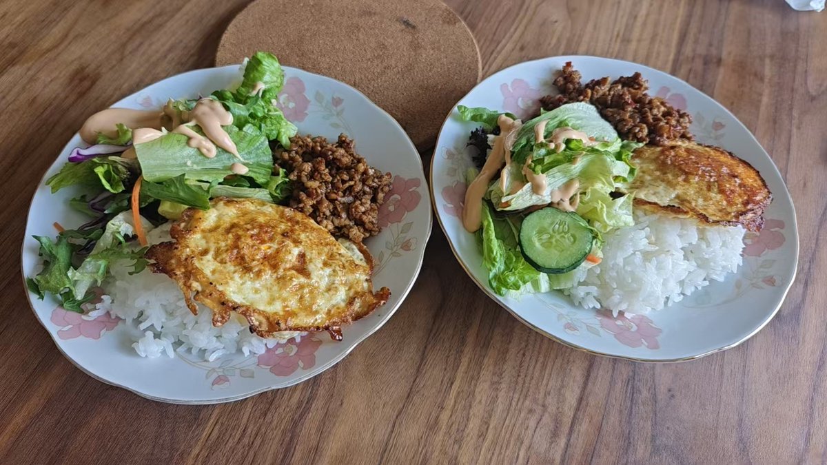 Elaina0025's tweet photo. 什么嘛，我做饭的手艺还不错呢 https://t.co/HJJO4WSRSw