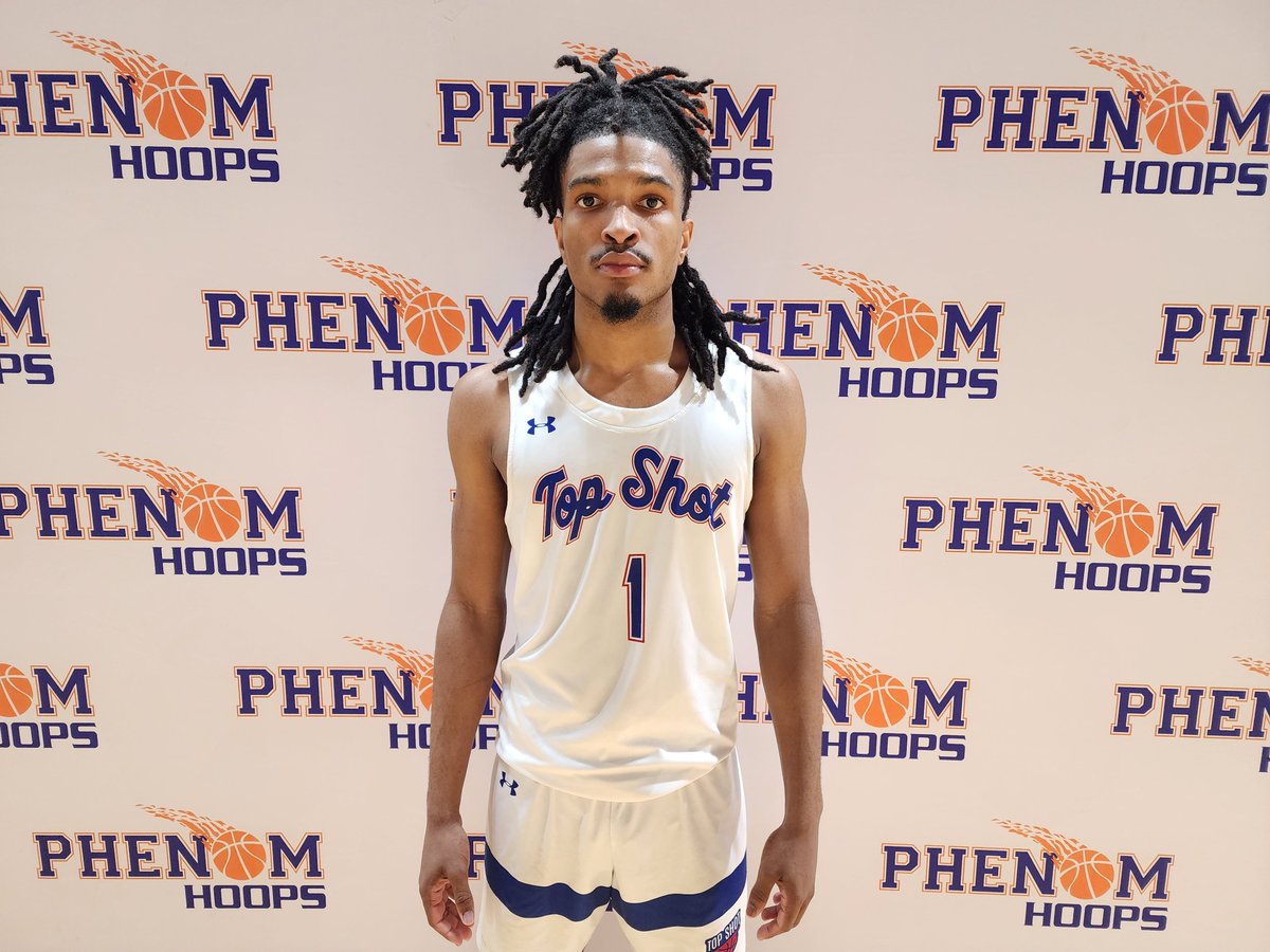 Phenom_Hoops's tweet photo. Top Shot UA Grind CLT Brings High-Level Talent to Rock Hill LIVE #PhenomRockHillLive #PhenomHoops 

A roster full of college-level players: https://t.co/0bfDuLpb8U