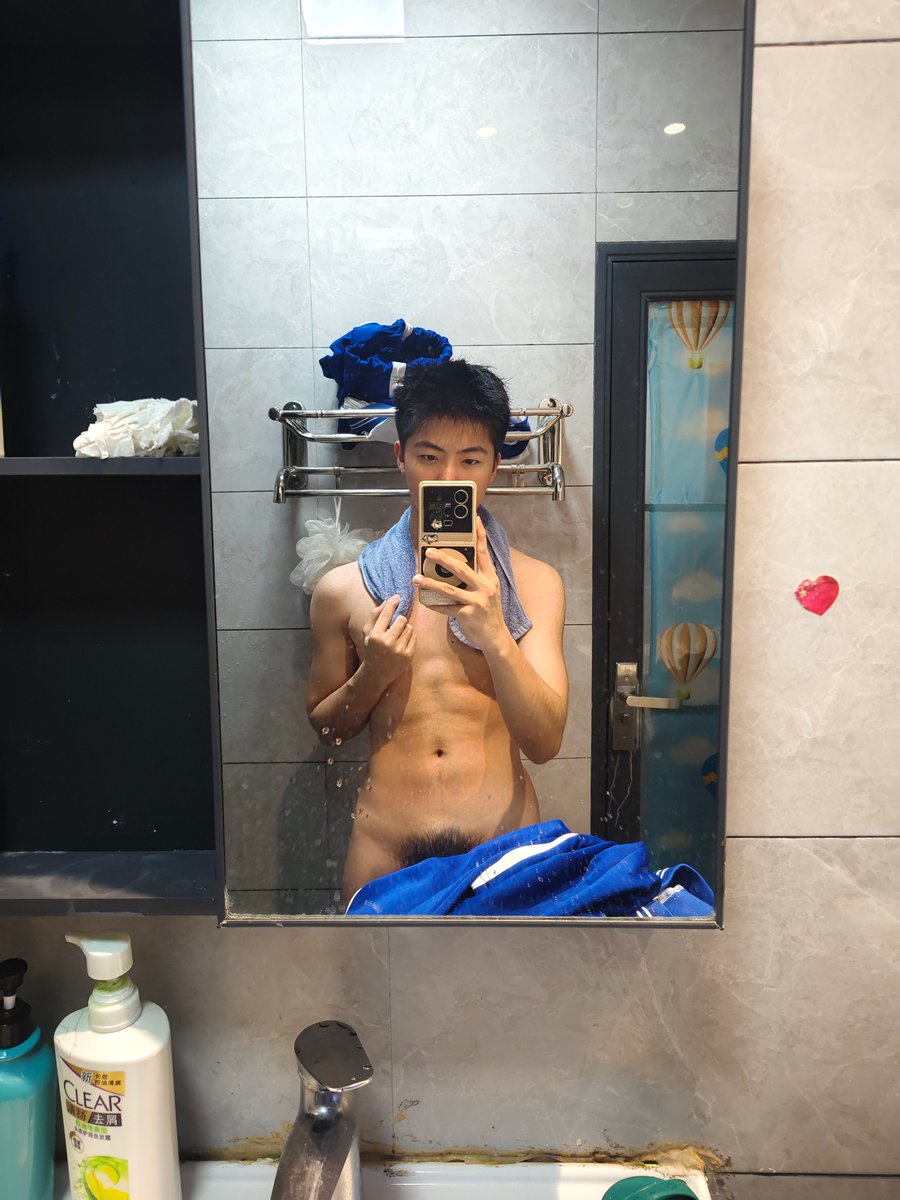黑皮男高 tweet media