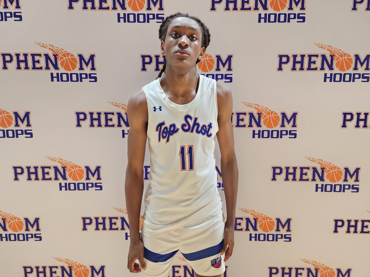 Phenom_Hoops's tweet photo. Top Shot UA Grind CLT Brings High-Level Talent to Rock Hill LIVE #PhenomRockHillLive #PhenomHoops 

A roster full of college-level players: https://t.co/0bfDuLpb8U