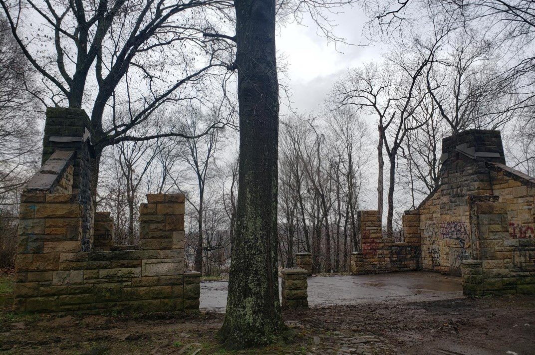 Pittsburgh's tweet photo. A piece of Pittsburgh history has been restored! 

Originally built in 1939 through the National Youth Administration, the McBride Park picnic shelter in Lincoln Place has been reconstructed by @PGHDPW with updated engineering support from @HFLENZ and materials from George Hall. https://t.co/sVkqEhjXSA