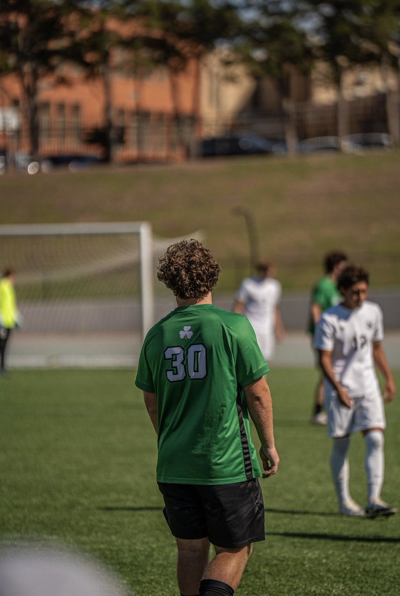 J_blackburn21's tweet photo. This weekend my soccer team won the 5a Oklahoma state championship in soccer!! We beat Edison prep 2-0 in the final, and finished the season 20-2. I played right back and our defense allowed zero goals total in the playoffs🥇☘️✅!! #goirish #dualsportathlete 

@MossisMadu @tcunningham92 @TGurley81