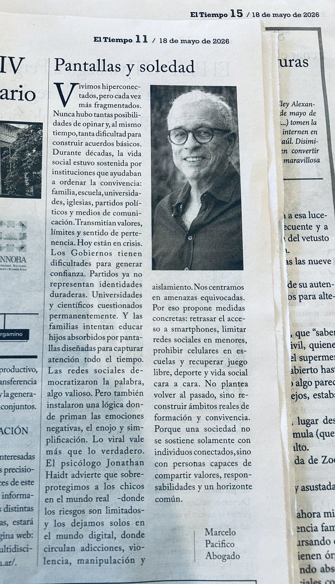MarcePacifico's tweet photo. Te comparto columna de opinión en @Eltiempodeperga donde analizo el impacto de las redes en nuestra vida cotidiana. Hemos sobreprotegido a hijos y nietos del mundo real -donde los riesgos son limitados- y los dejamos solos en el virtual, donde están todas las amenazas https://t.co/qmYi0ZJxJ0