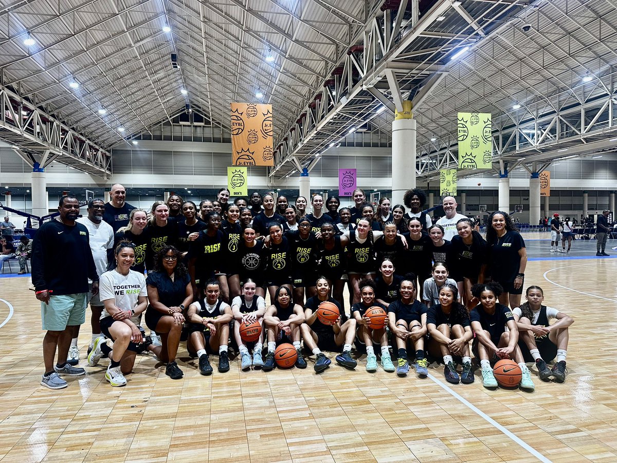 klhoops's tweet photo. Another successful @NikeGirlsEYBL session in New Orleans - 5 Teams- Overall record 20-5, Great Job Coaches and players @philly_rise #weneverstop https://t.co/sE5A7Yh9ty