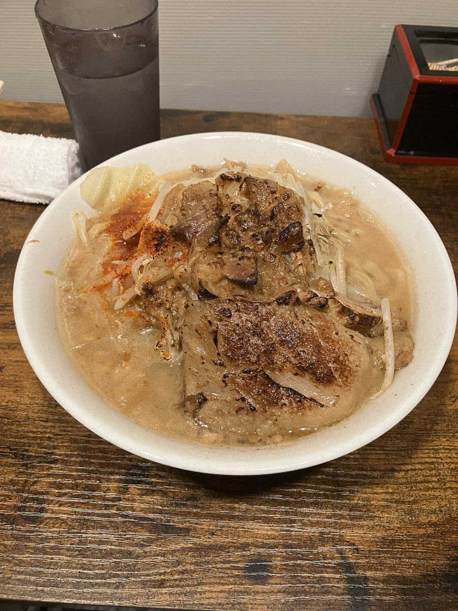 kokode_mata's tweet photo. 裏
ラーメン

汁無しより香りは弱いですが、一度お楽しみください。 https://t.co/qfugFd9RaW
