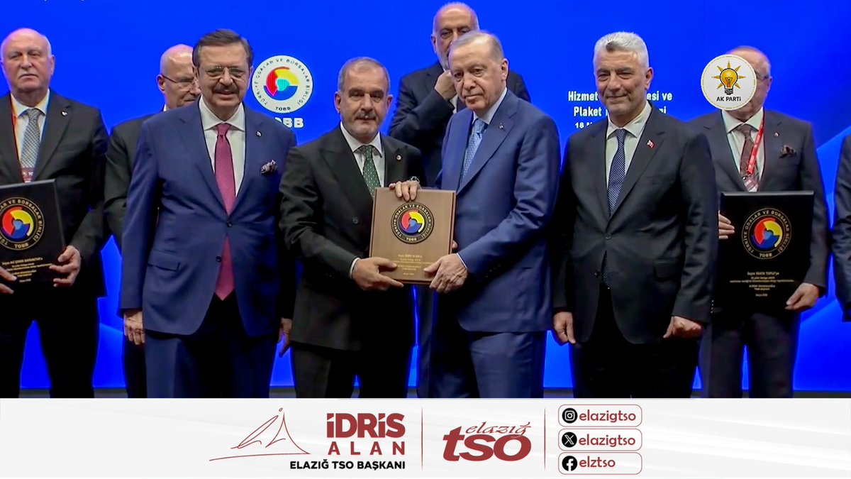 idrisalan_23's tweet photo. 📍Ankara
TOBB Hizmet Şeref Belgesi ve Plaketimizi, Elazığ TSO Yönetimi ve ailesi adına Cumhurbaşkanımız Sn. Recep Tayyip Erdoğan'ın elinden aldık. 
TOBB Başkanımız Sn. Rıfat Hisarcıklıoğlu önderliğinde ülkemiz ve ilimiz ekonomisinin gelişmesi, istihdam, üretim ve ihracaatının artırılmasına yönelik çalışmalarımızın tescili olan Hizmet Şeref Belgesini şahsıma takdim eden Cumhurbaşkanımız Sn. Recep Tayyip Erdoğan'a teşekkür ediyorum.