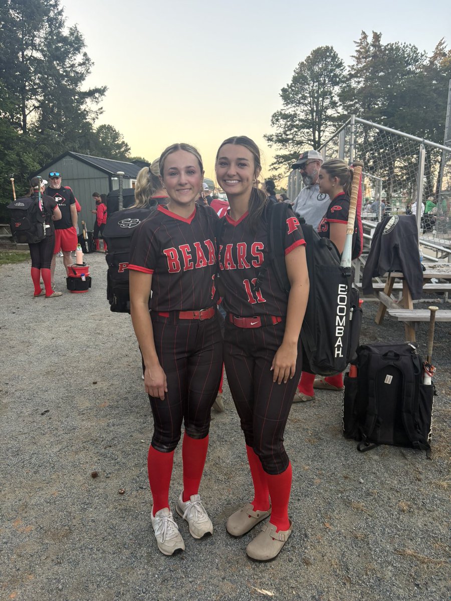 AlexisMarkos5's tweet photo. Hate the ending, but so proud of what we did this season. No negative ending can ever take that. Going to miss my seniors so much. Wish I did more the last game, but happy with how I worked &amp; grew this season. 🎥: https://t.co/v1NU1aclzM #Blessed #PisgahNation @AthleticsPisgah https://t.co/HJzqbmJeUO