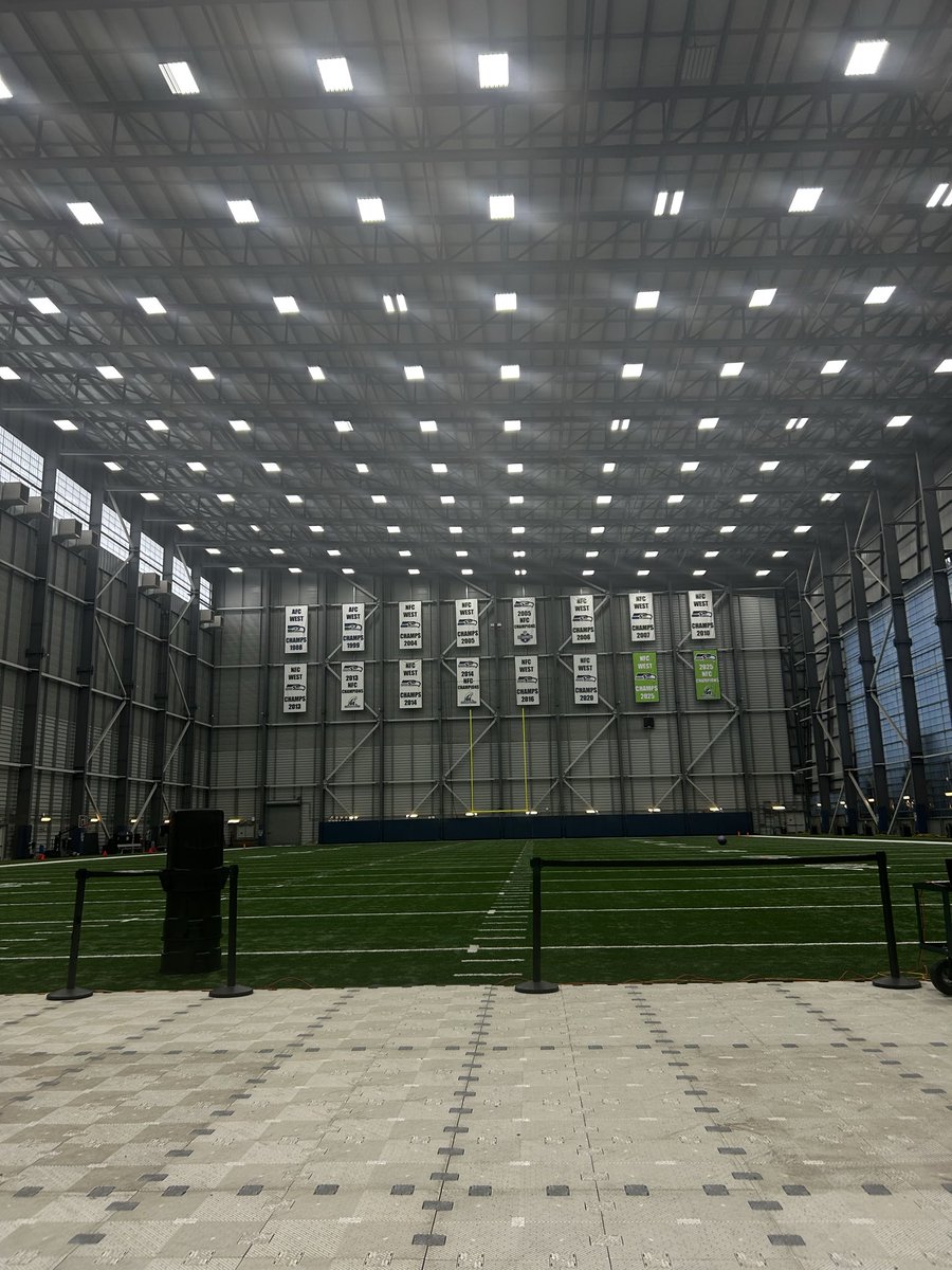CoachBruce_BLFB's tweet photo. Awesome day yesterday getting to hear coach McDonald speak and visit the VMAC, love. Truly feel like
I have the best job in the world #GoPanthers https://t.co/ACJzooiaUV