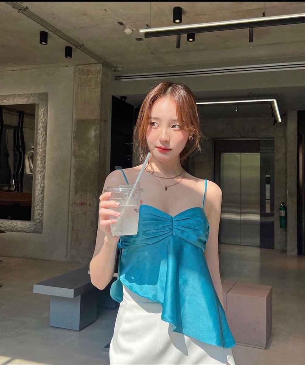 parkjyyo's tweet photo. thepatsh rosie top 
size s สี ocean
550 รวมส่ง from 1090 
#thepatsh #thepatshofficial #ส่งต่อthepatsh #fabriqueco #larobe8 #punchitabrand  #ส่งต่อเสื้อผ้า #ส่งต่อเสื้อผ้ามือ2 #ส่งต่อเสื้อผ้ามือสอง #ส่งต่อ #ส่งต่อstylist #โล๊ะตู้ #โล๊ะตู้เสื้อผ้า https://t.co/TX5XQkY4rD