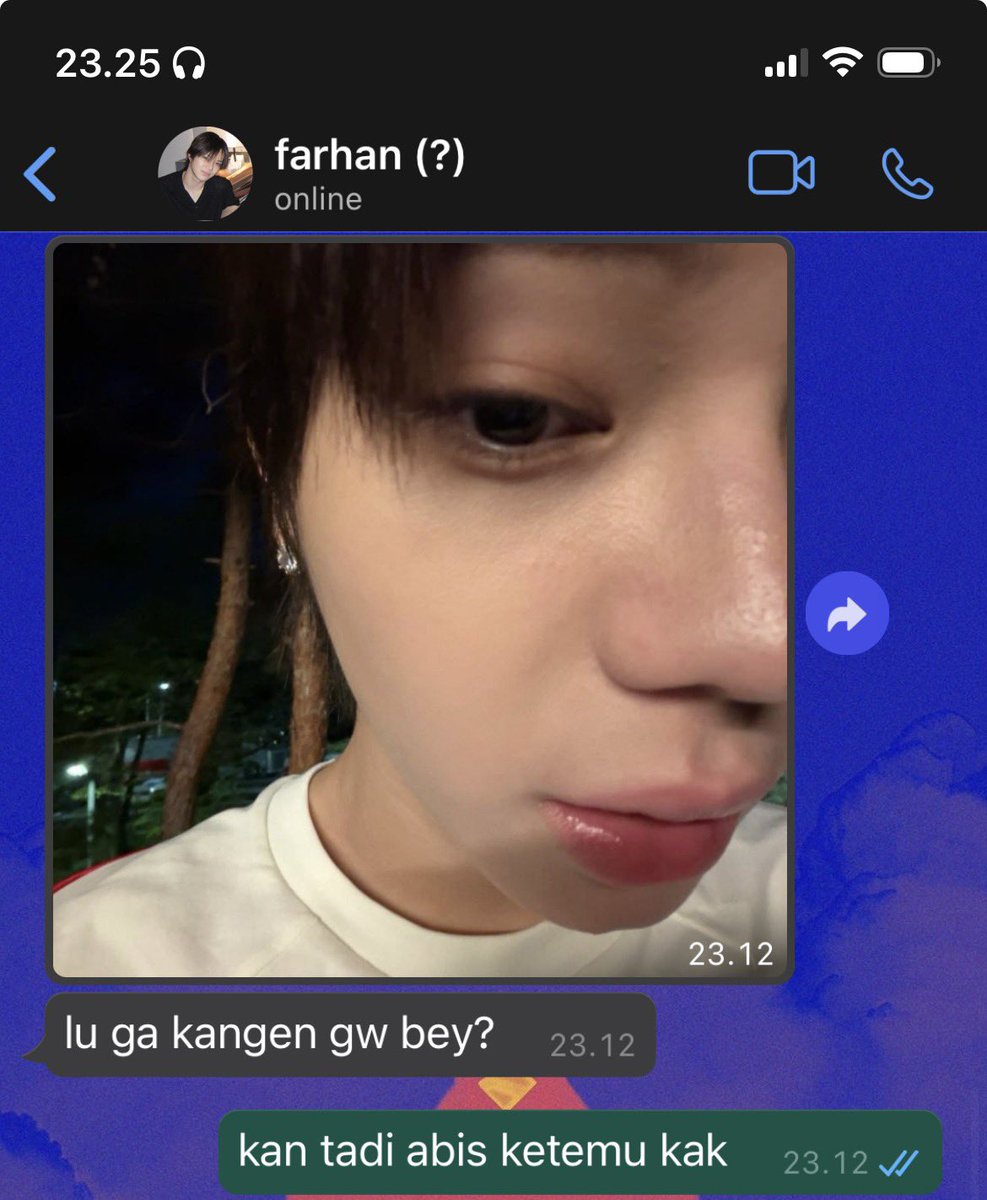 evervoidz's tweet photo. ; farhan as your ex who still wants you back no matter how hard he tries to move on

ohyul lngshot few tweets au https://t.co/2gIDJKhlOZ