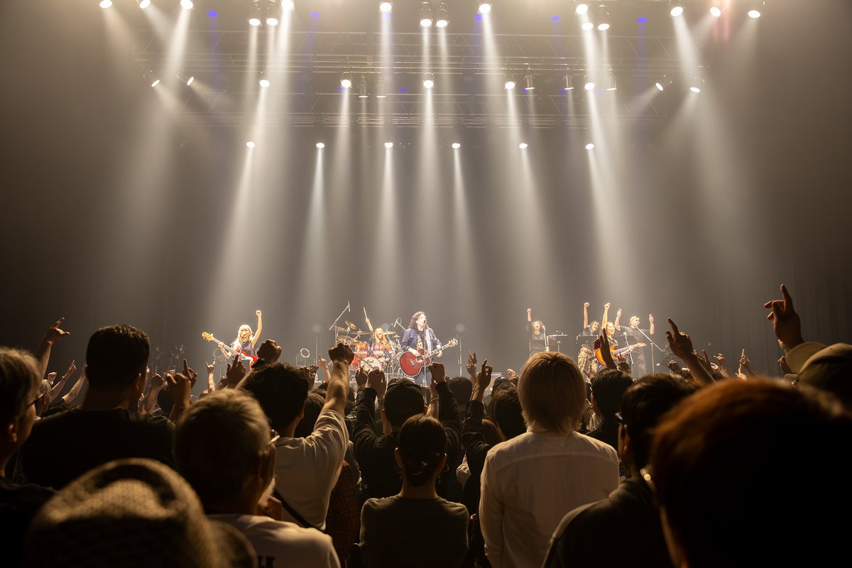 ericmartinmrv's tweet photo. BIG Night -HEY MAN 2026-FINAL
２０２６年５月１９日（火）東京：Zepp Diver City
開場 6:00pm、開演 7:00pm

急遽、当日券発売決定！
（当日券）
1階指定席 20,000円（税込）
1階スタンディング 13,000円（税込）
２階 指定席 19,000円（税込） https://t.co/Lq4QZ3M07Q