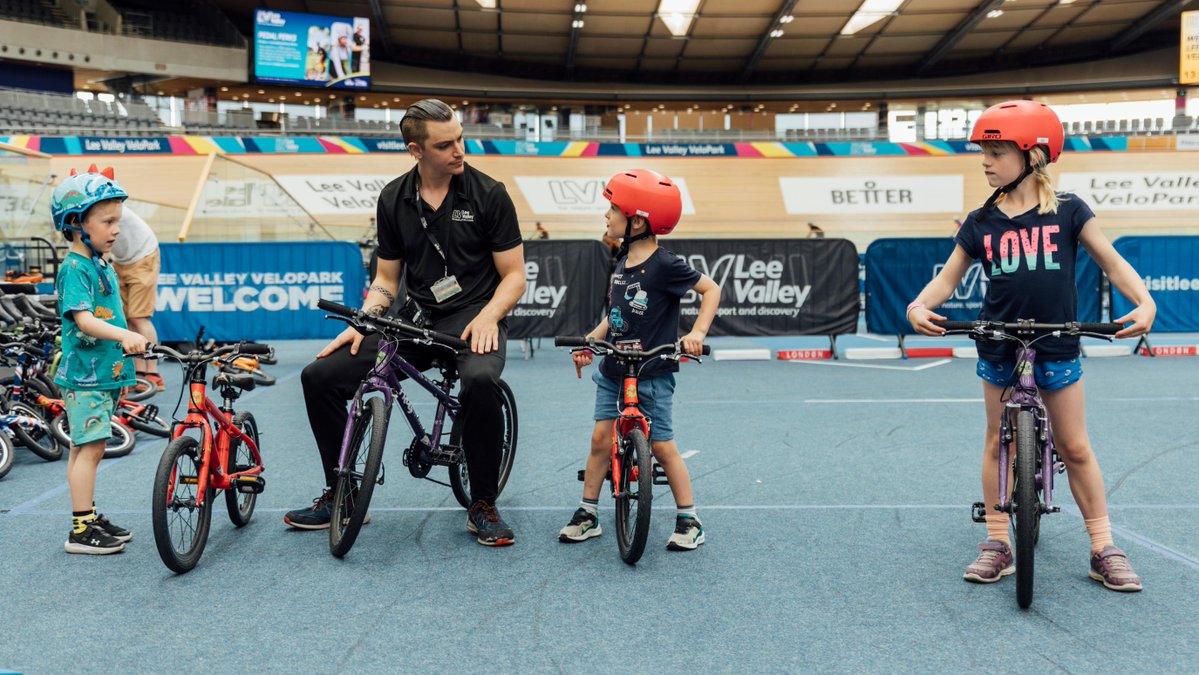 LeeValleyVP's tweet photo. Don’t miss out 🚴 Half term sessions are filling up fast!

Take on the Track Attack or level up with BMX Skills and Thrills sessions. 

Book your ride today ➡️ https://t.co/9WLUP8t66b https://t.co/44uTXz4bdp