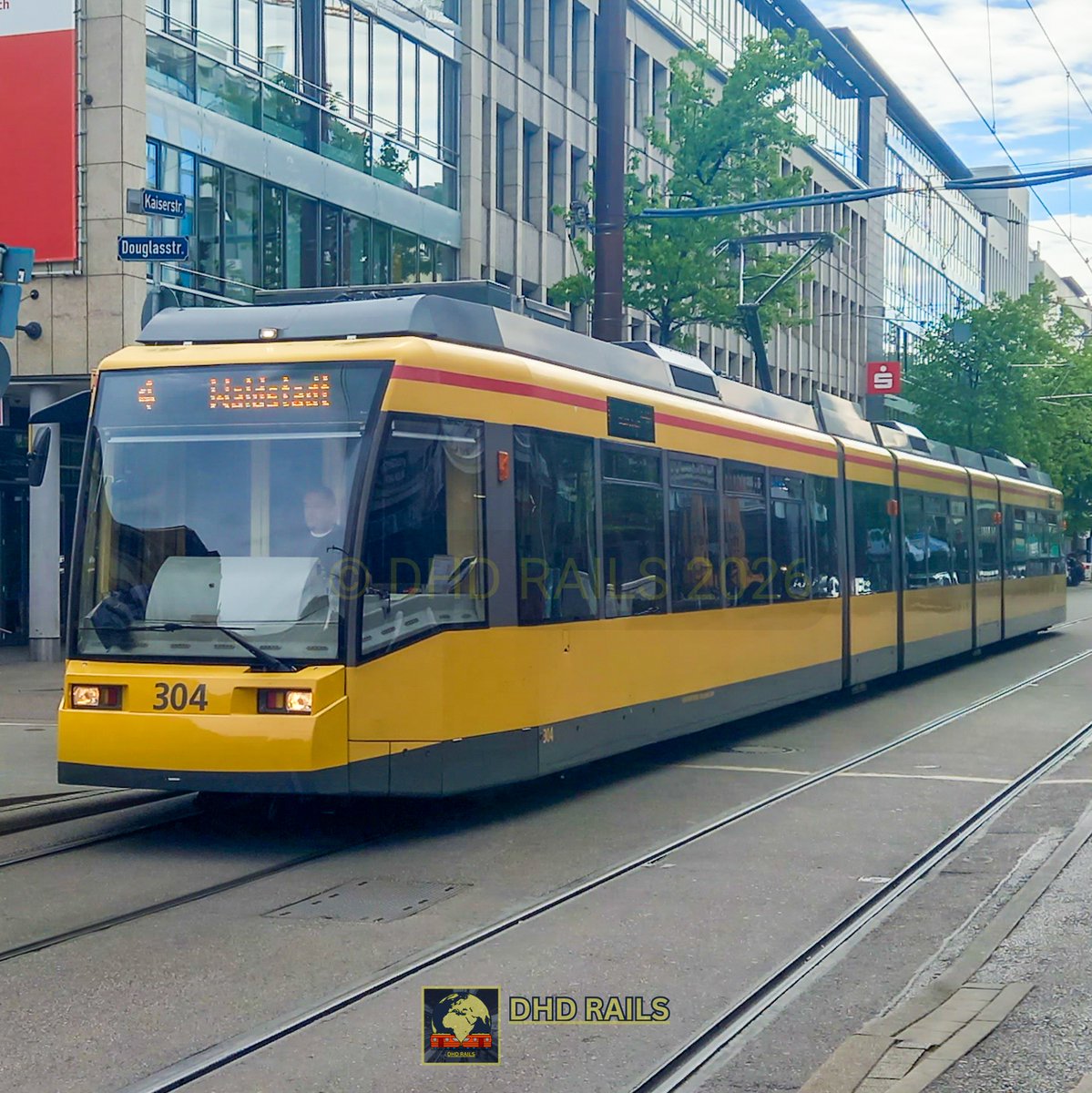 dhdrailseu's tweet photo. Karlsruhe Europaplatz - 17.05.26

#karlsruhe #trams #strassenbahn #vossloh #siemens #tram https://t.co/de4jWpwNwv