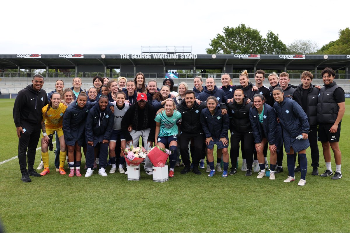 delphsix's tweet photo. We finish the season with a great win 🙌🏽
Congratulations to the team! And thank you to the fans for all the support 🫶🏽
@LC_Lionesses https://t.co/xbfNXjRi3l