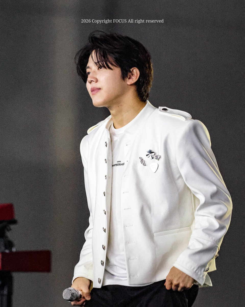 focus_day6's tweet photo. 260517 The DECADE 부산
#데이식스 #DAY6 #도운 #윤도운 #DOWOON https://t.co/nQscpDNe1r