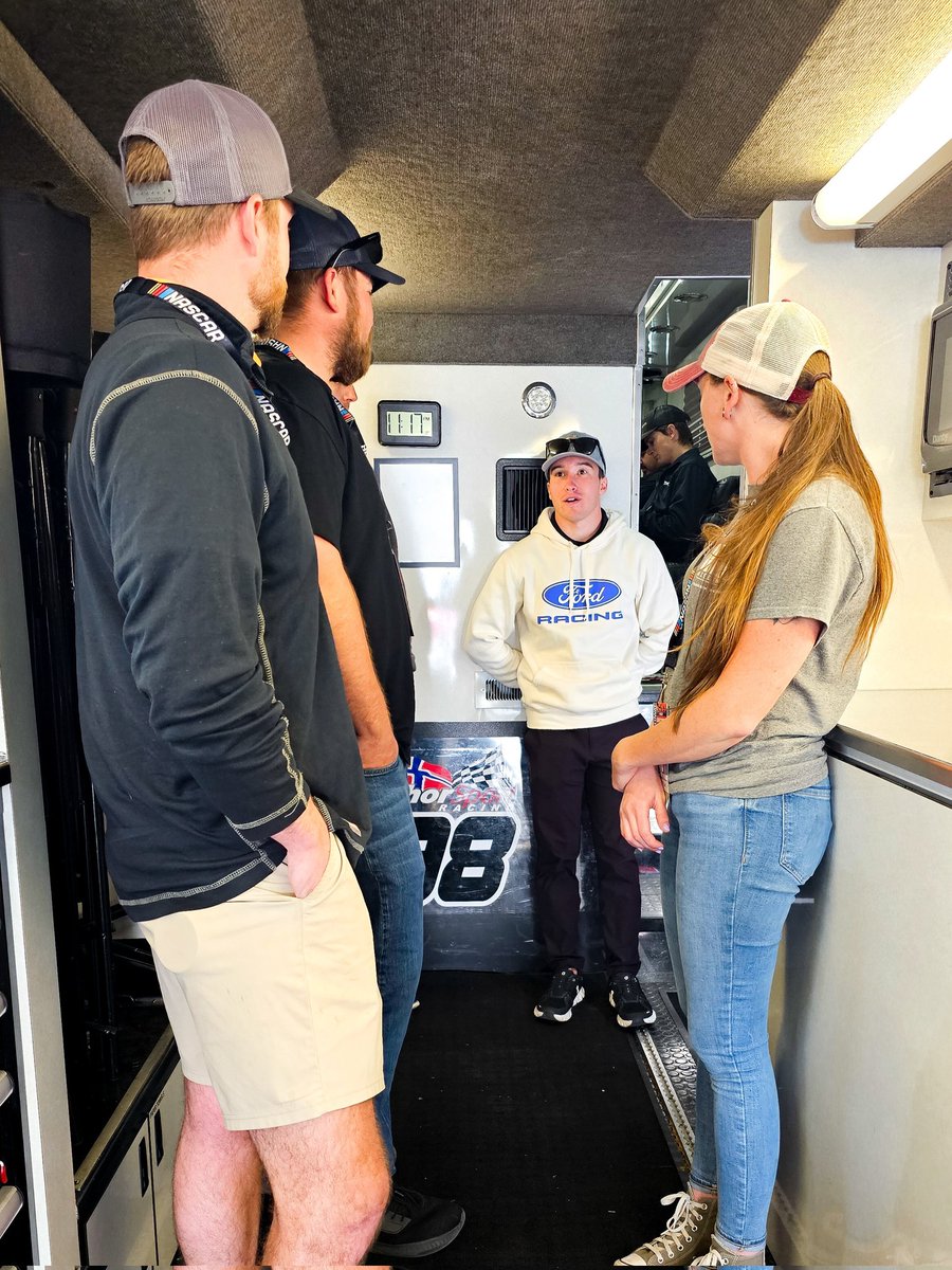 ThorSportRacing's tweet photo. Thanks for joining us at Dover, @MJElectricLLC! We appreciate you guys helping cheer @JakeGarcia35 on to his Top 10 finish this weekend. Looking forward to seeing you and our @Quanta_Services partners again in Charlotte on Friday!

#FordRacing #ThorSportRacing #NASCAR https://t.co/sK5l9PufjL