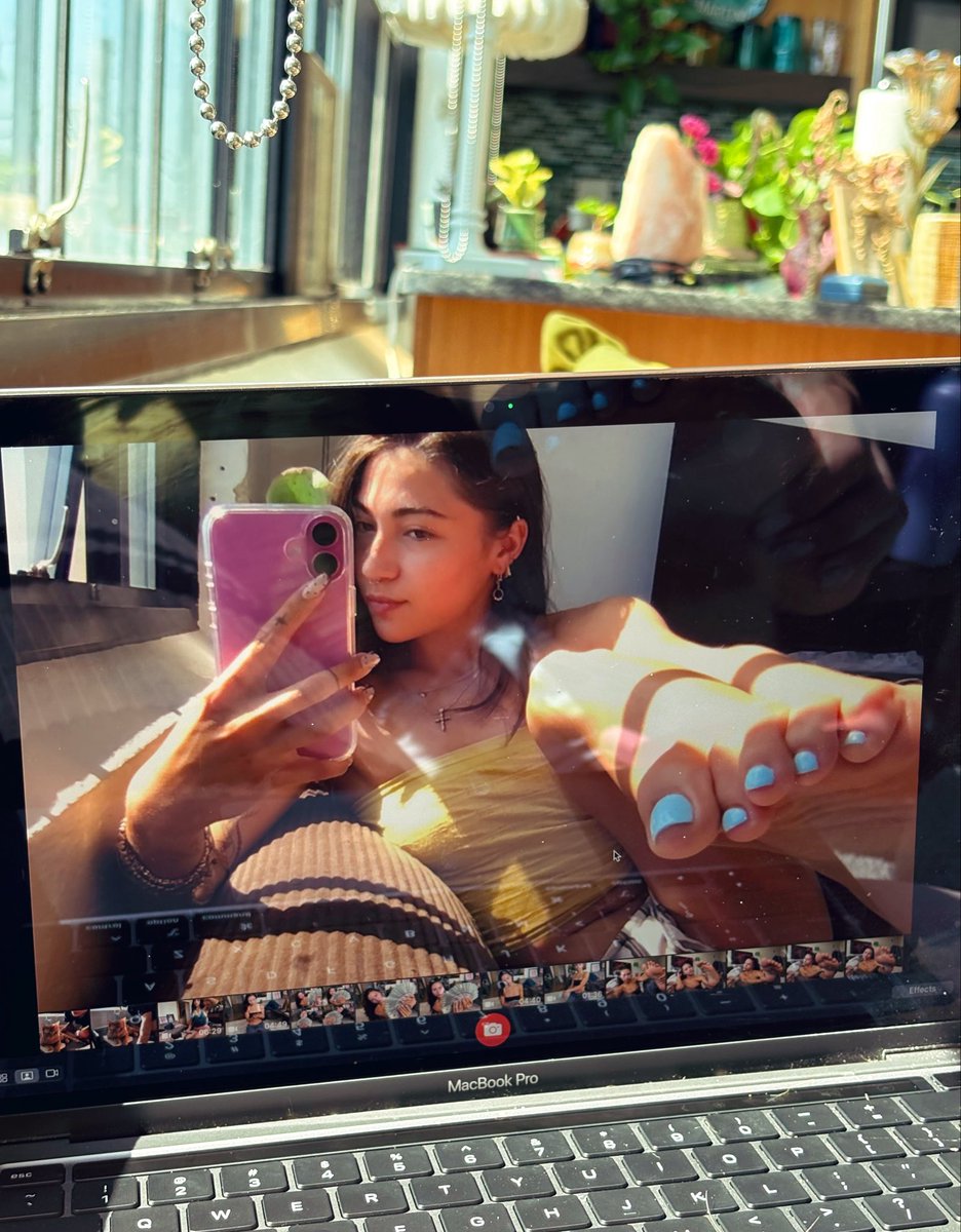 Kylie 🌙 tweet media