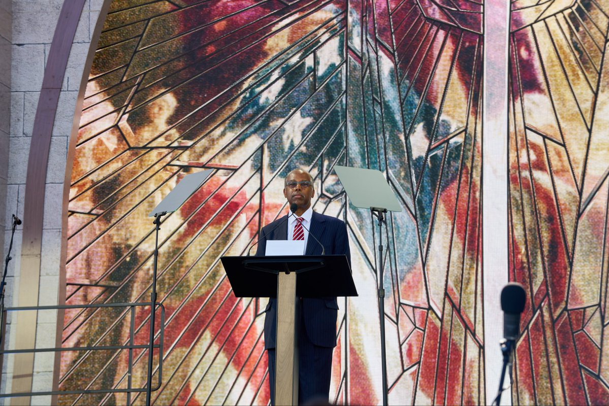 RealBenCarson's tweet photo. Yesterday on the National Mall at Rededicate 250, I reflected on the generations of Americans who built and preserved this nation through faith, courage, sacrifice, and perseverance.

Our Founders declared a revolutionary truth 250 years ago: our rights come from God, not government.

The American Dream is real because America remains a place where faith and freedom can turn impossibility into reality. 🇺🇸

#America250 @Freedom250