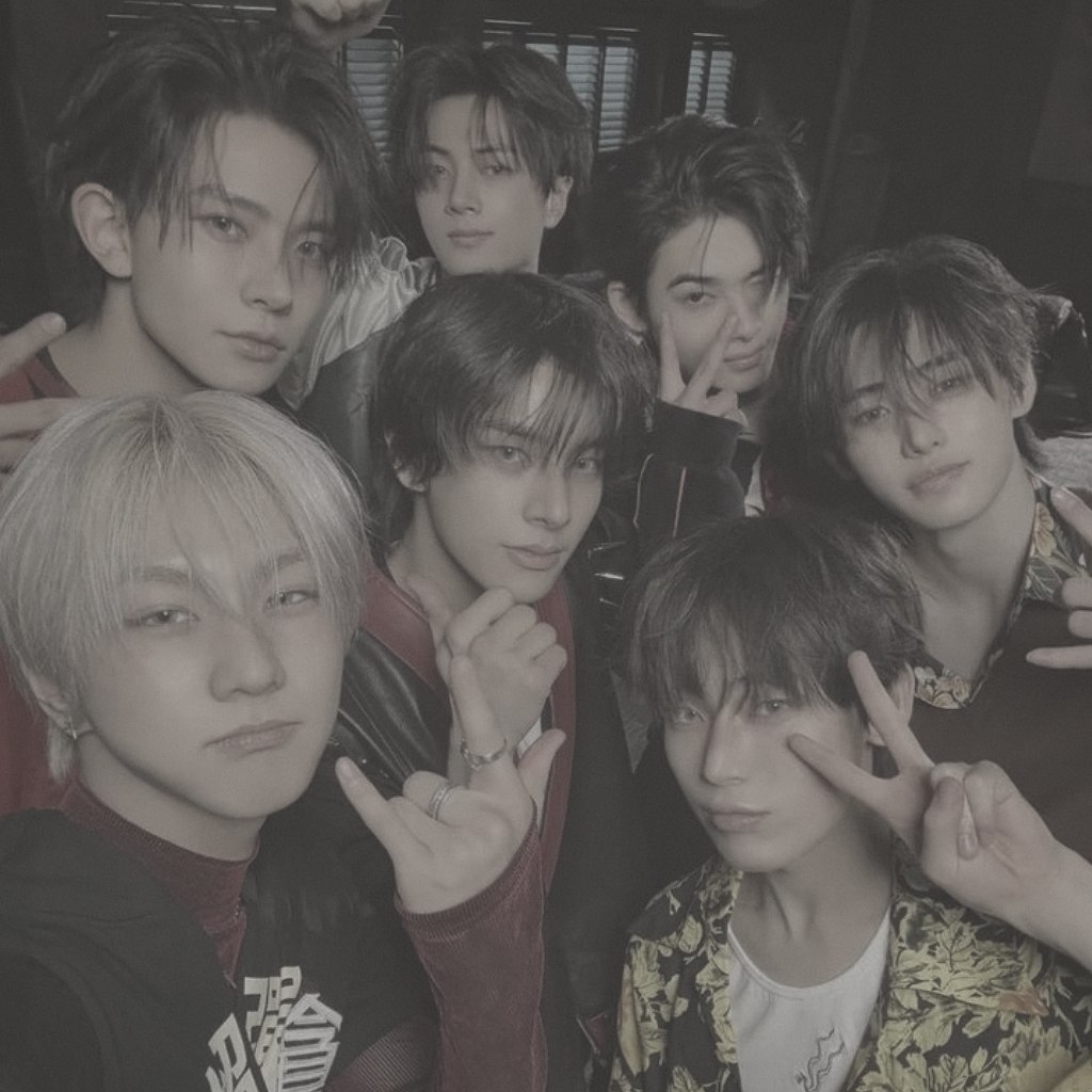 Yabloki7's tweet photo. @xoxzsohee Давайтеее🩶🩶🩶

#GREY_IS_NOT_THE_END
#STILL_HERE_STILL_SEVEN https://t.co/mITqgG6Pi4