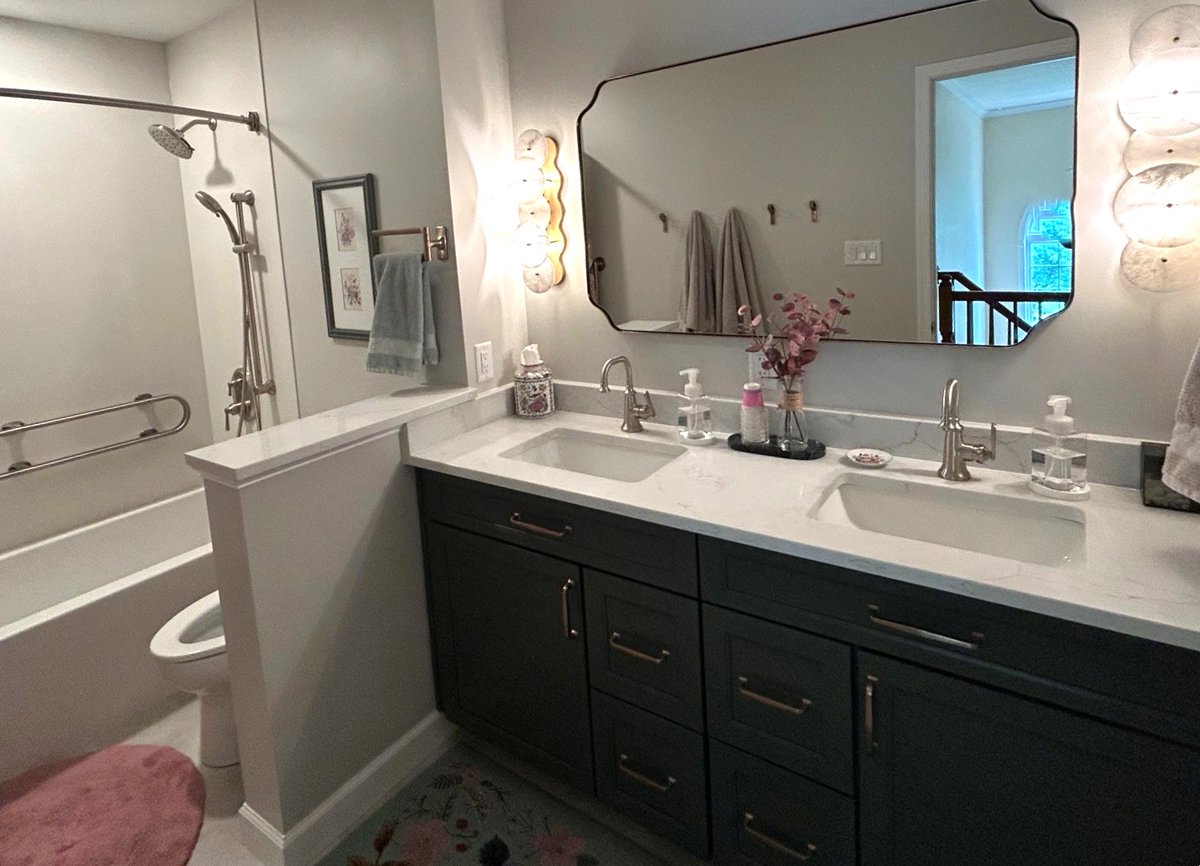 Talon9607's tweet photo. Another beautiful bathroom transformation completed by Talon Construction in Mt. Airy, MD. A perfect example of how thoughtful design and quality craftsmanship can completely transform a space.#BathroomRemodel #MtAiryMD #HomeRenovation #TalonConstruction #DesignBuild https://t.co/OuLNEEEL85