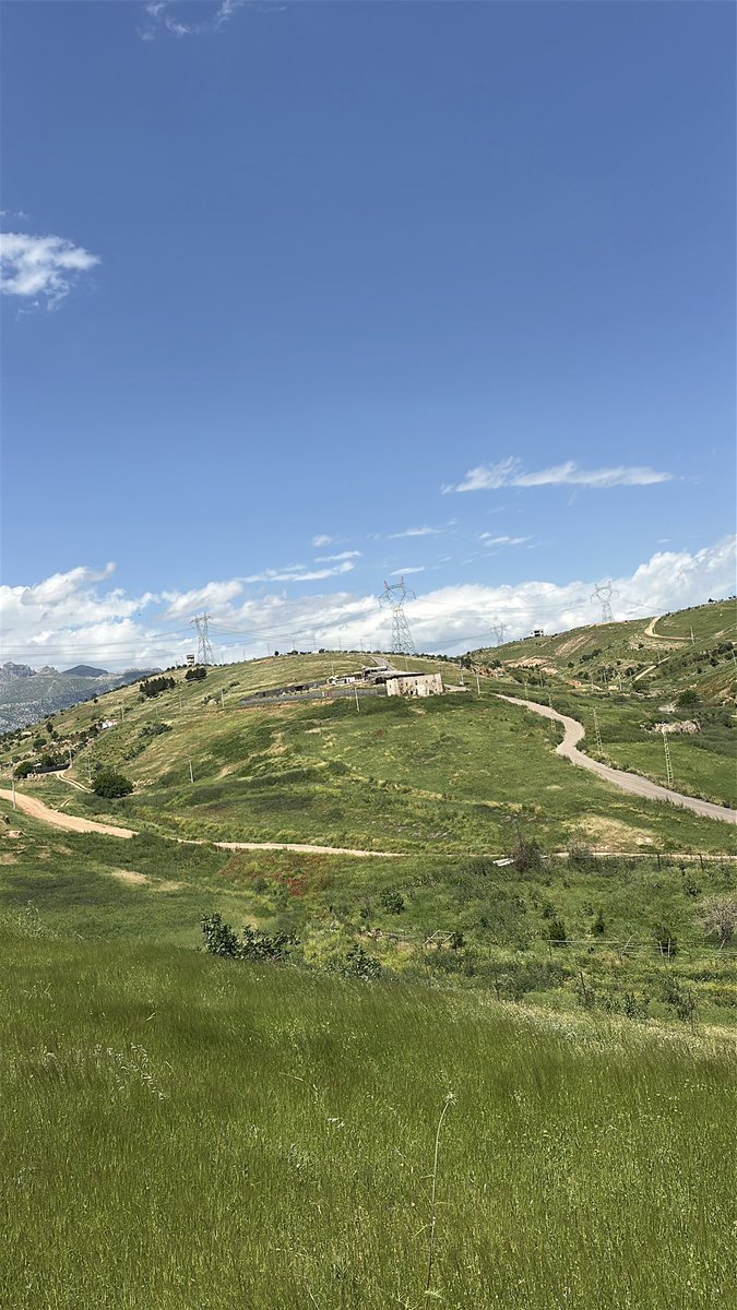 wasp12bb's tweet photo. Dünya ve uğruna yaşanacak şeyler, teşekkürler hayat çok güzelsin 🌻🎴⛰️💜 https://t.co/zlRFFbU8w8