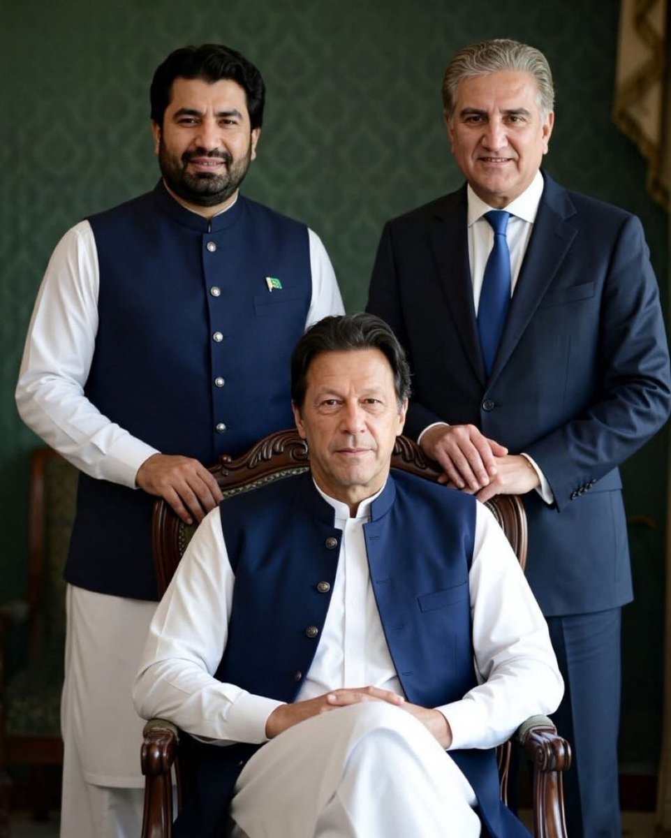 OfficialShehr's tweet photo. تاریخ اپ تین عظیم لوگوں کو ہمیشہ یاد رکھے گی ✌️ https://t.co/2z60ZFHBhP