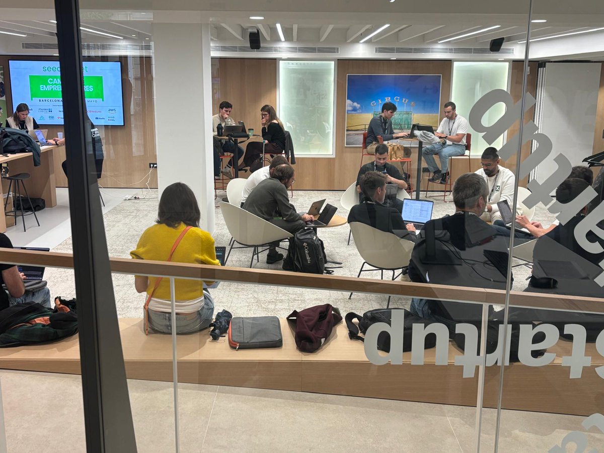 BStartup tweet media
