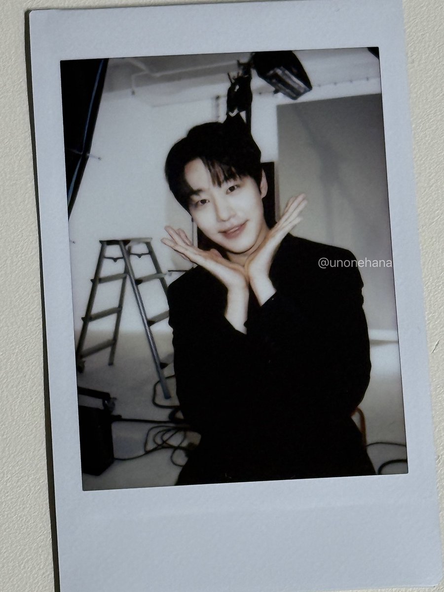 하나 tweet media
