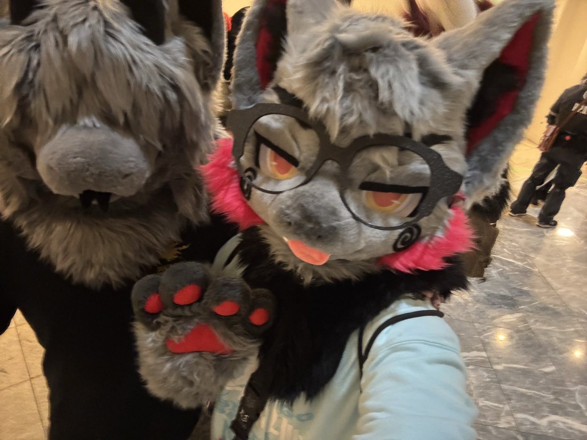lithowhaa's tweet photo. @AshIsFluffed So nice meeting you Ash🫰🏾 https://t.co/go2mT0R284
