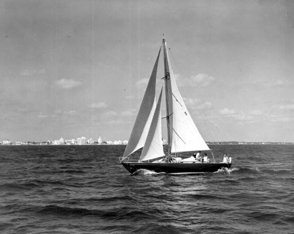 StateLibraryFL's tweet photo. For #TourismThursday, let’s get ready to race in the Miami to Nassau Cup. Started in 1934, this prestigious race begins in South Florida and ends at Nassau harbor. Previous participants included the late Ted Turner. Here are photos from our collection of past races. @FLMemory https://t.co/p17U4ktuwX