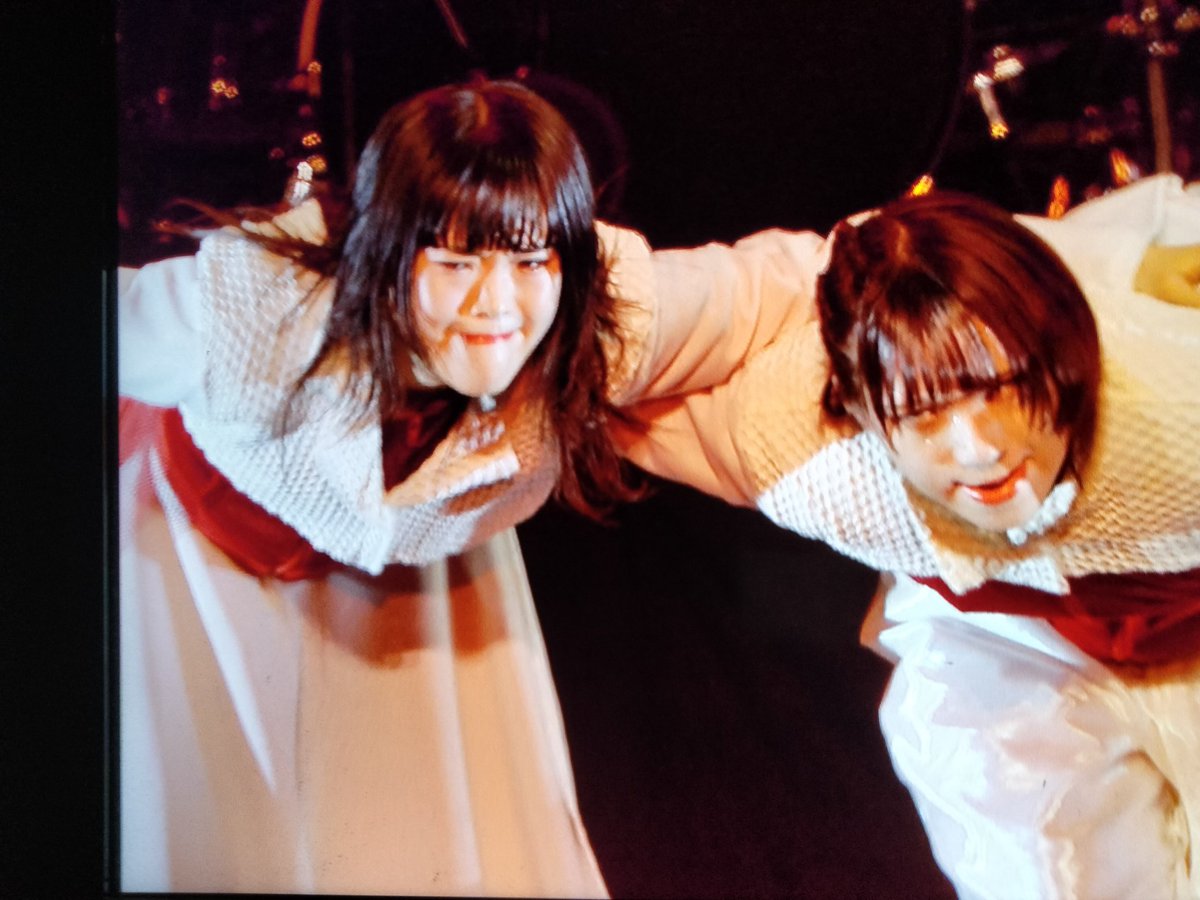 MAC_21_JAPAN's tweet photo. 実は、#BiSなりの武道館 は、
既に観終えていまして、
今夜観るのは、同じく
#横浜アリーナ で開催された
#BiSH の #TO_THE_END。
そんなワケで、感想を忘れそうですので、
BiSさんの横浜アリーナを観た
証拠として、4枚目。
ちな3枚目、大阪城ホールの
Andyet公演より。
変顔は伝統なんですね。笑 https://t.co/dy8D0qV7EM
