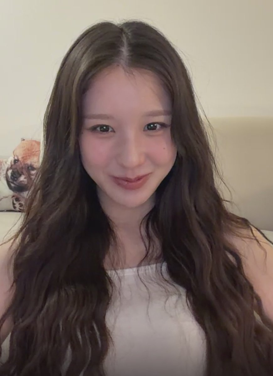 Heerabbit1019's tweet photo. 260518 희진 코스모 라이브🩷
오늘도 예뻐🫶🏻
#희진 #HeeJin #아르테미스 #ARTMS https://t.co/mtv6EWhTc8