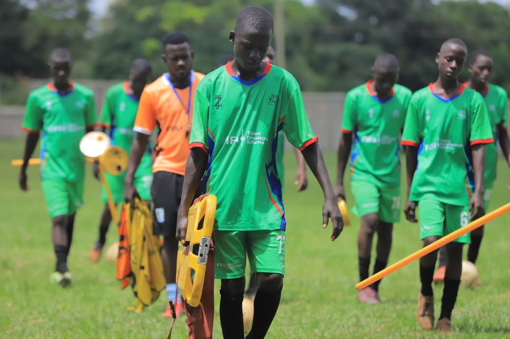 OfficialFUFA's tweet photo. Schools of Excellence Football Clinic at Kabalega SS

These clinics are aimed at identifying  talent within the Schools of Excellence, in line with the FUFA Technical Master Plan (TMP) under the FIFA Talent Development Scheme (TDS). 

#SchoolsOfExcellence | #FIFATDS https://t.co/7cD69YuYMK