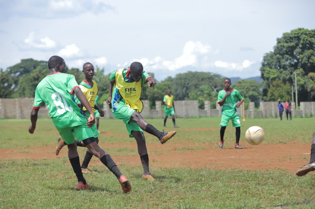 OfficialFUFA's tweet photo. Schools of Excellence Football Clinic at Kabalega SS

These clinics are aimed at identifying  talent within the Schools of Excellence, in line with the FUFA Technical Master Plan (TMP) under the FIFA Talent Development Scheme (TDS). 

#SchoolsOfExcellence | #FIFATDS https://t.co/7cD69YuYMK