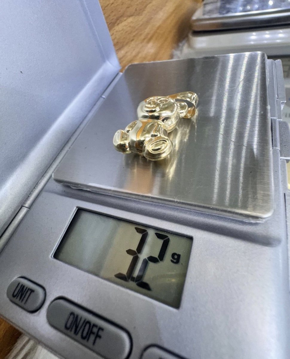 The Gold Plug tweet media