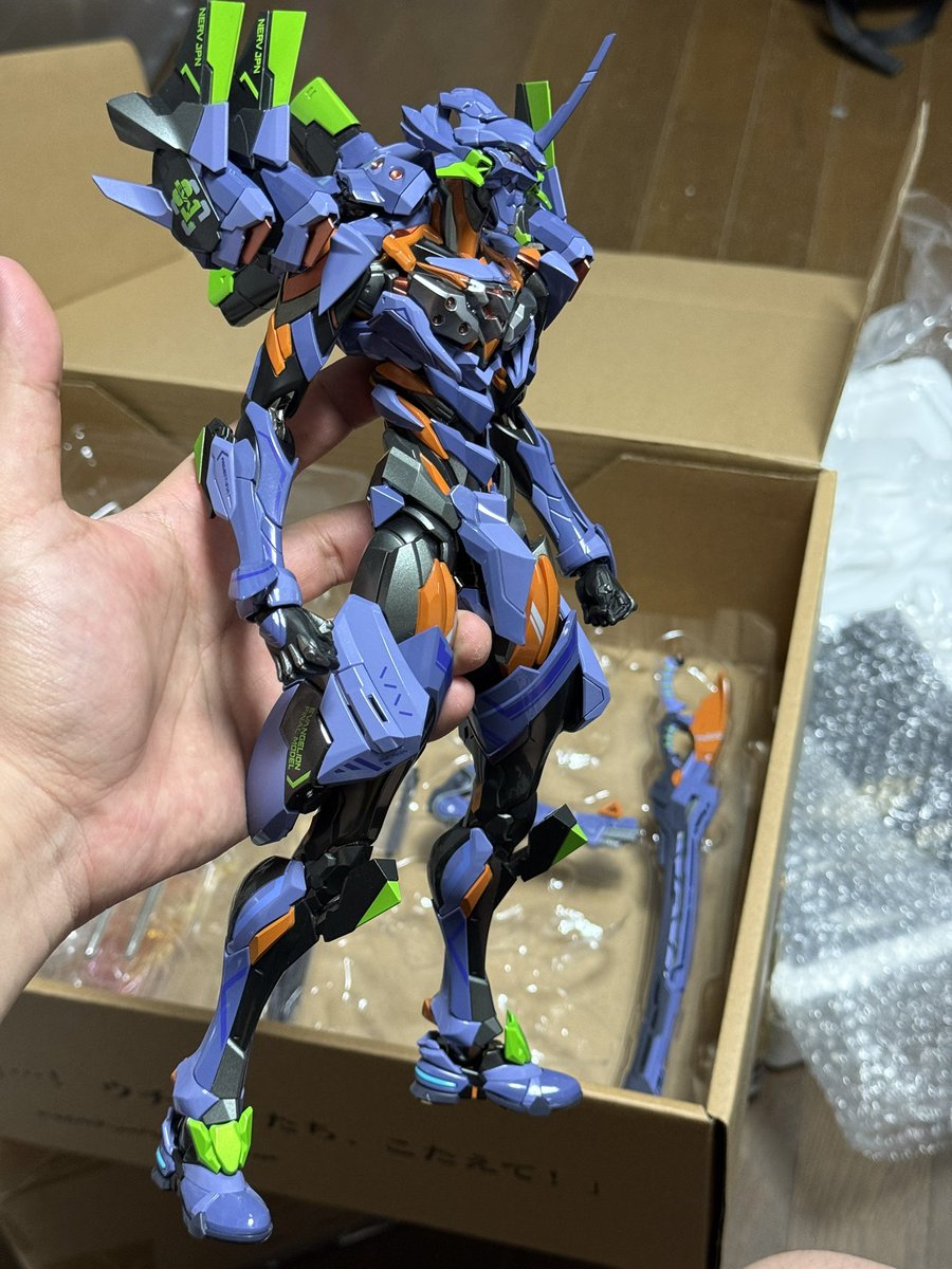 turquoise_rock's tweet photo. ccstoysのエヴァ最終号機を手に入れた！
めっちゃかっこいい〜
値段以上の満足度！
しっかり遊ぶのはまた後日… https://t.co/akXOKX8C8i