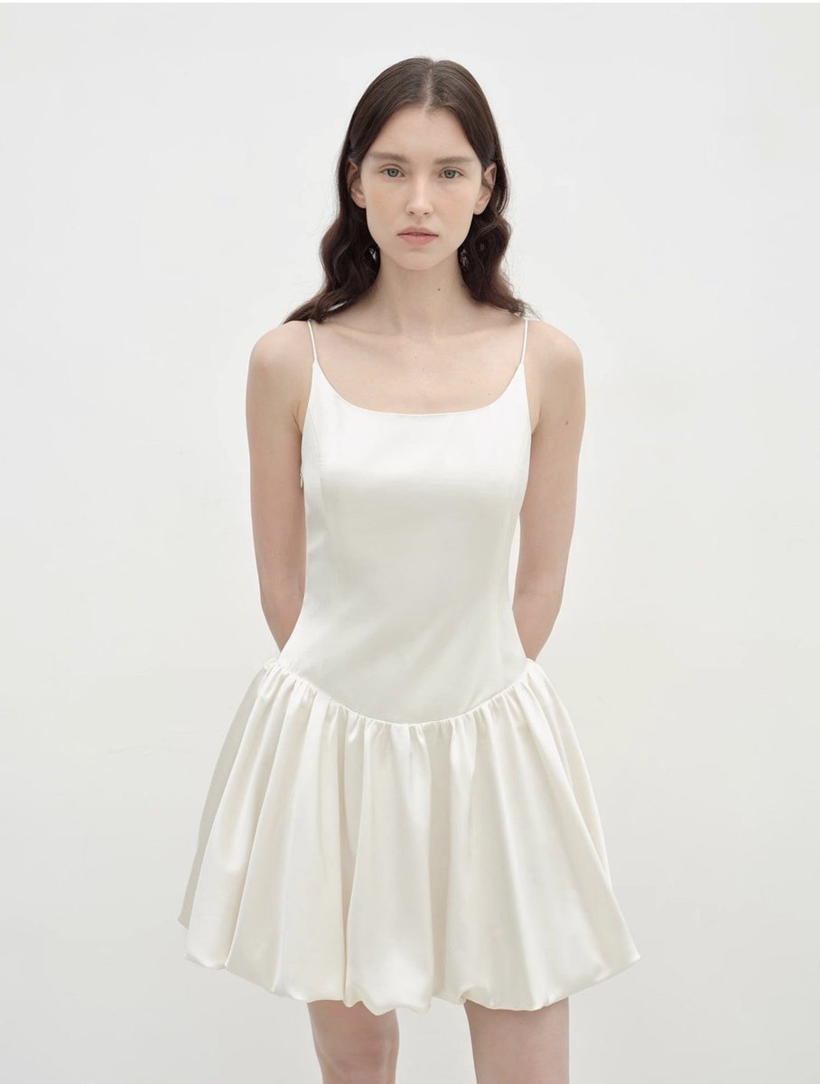 Waist-hugging suspender dress with a romantic touch A flattering A-line fit and voluminous bubble skirt enhance curves and create a sleek, slimming silhouette. Effortlessly chicready to elevate your style? #dresses https://t.co/EmPabjDRUH Waist-hugging suspender dress with a romantic touch A flattering A-line fit and voluminous bubble skirt enhance curves and create a sleek, slimming silhouette. Effortlessly chicready to elevate your style? #dresses https://t.co/EmPabjDRUH