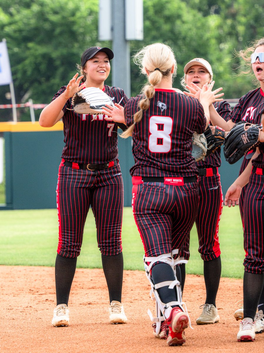 FWCathletics's tweet photo. Ready to rock 🎸

#GoCards (@FWC_softball) https://t.co/RoNbRBj6Rh