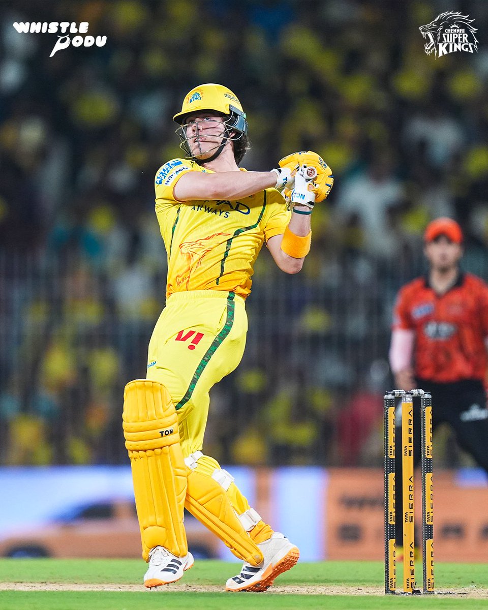 ChennaiIPL's tweet photo. Oof, that pull! 🤌💛

#WhistlePodu #CSKvSRH https://t.co/yIYnbALVm9