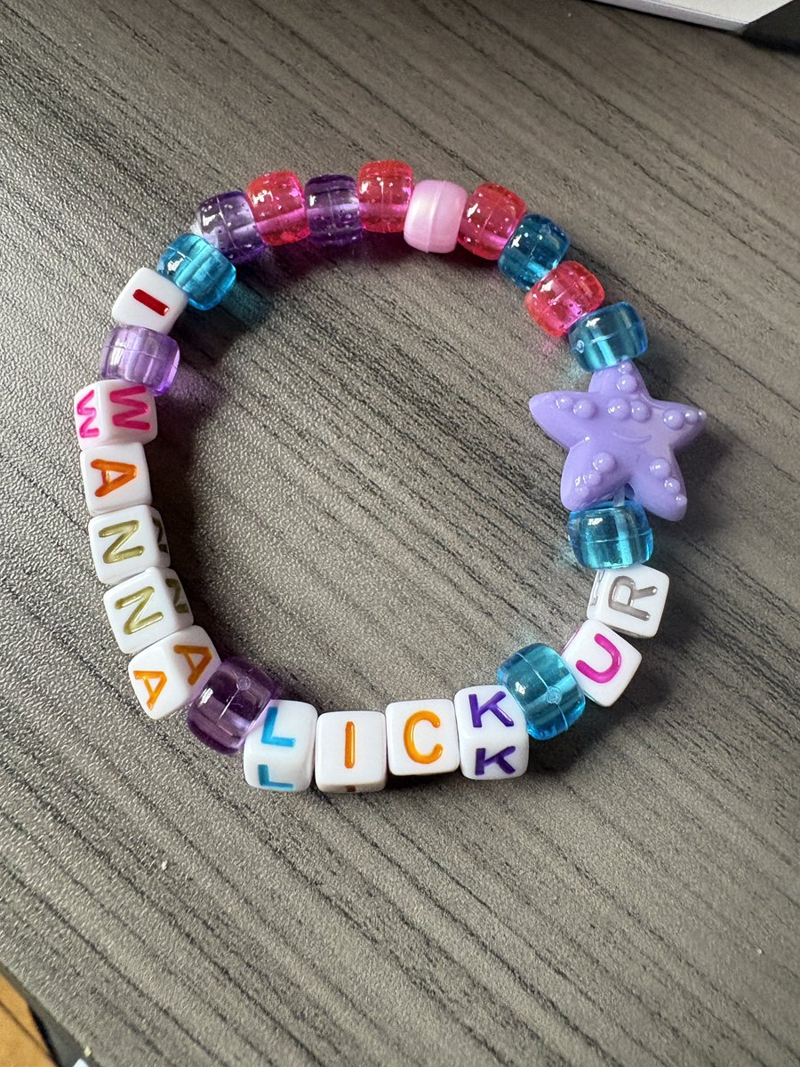 SuburbanSlutPod's tweet photo. Making #kandi for @BeyondWland Chicago. Sometimes I amaze myself. #edm #chicago #beyondwonderland https://t.co/UhWD95ALrJ